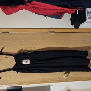 Chic Black Sleeveless Dress